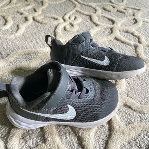 Nike Revolution 6 NN